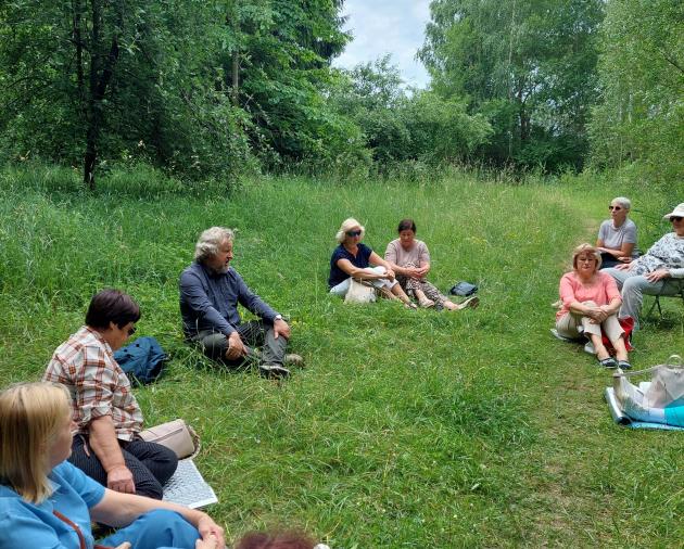 Miško terapija – tai daugiau nei pasivaikščiojimas. 