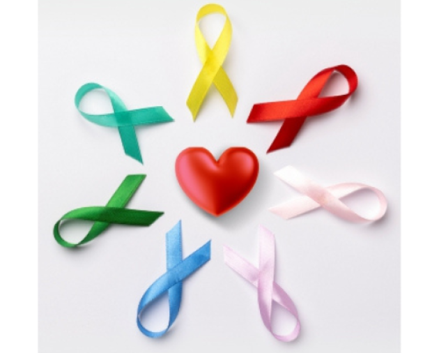 Spalis - supratimo apie krūties vėžį mėnuo